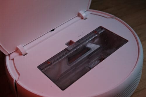 The dust box inside the Xiaomi Mi Robot Vacuum Mop 1C