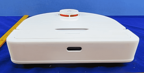 The front side of the Roborock X7 WashVac.